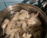 Foto langkah ke 1 dari resep Chicken wings and claw soup.