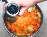 Foto del paso 1 de la receta: Crema de zanahoria fácil, casera y sana en olla rápida