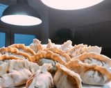 Hình bước làm 5 của món Bánh Xếp Mandu Nhân Thịt & Kim Chi Cay Chiên Nước
