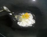 Foto langkah ke 3 dari resep Nasi Goreng Daun Kelor Gercep.
