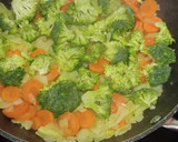 Foto del paso 2 de la receta: Base de cebolla, zanahorias y brócoli