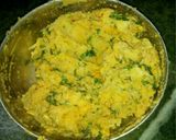 A picture of step 11 of Allu mung dal ka snack.