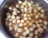 A picture of step 2 of Chhole kulcha.