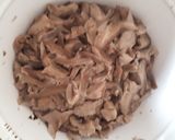 Gombapörkölt juhtúrós bulgurral recept fázis 1 fotója