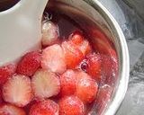 A picture of step 7 of Strawberry Jelly.