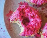 Foto del paso 2 de la receta: Donuts yogur y frambuesa en 5 min