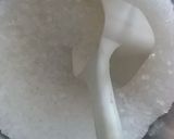 A picture of step 2 of Milk lassi.