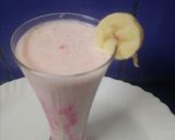 A picture of step 3 of Banana Rose Smoothy.