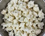รูปขั้นตอนการทำที่ 1 ของ ซุปดอกกะหล่ำ / Cauliflower Soup