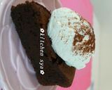 A picture of step 21 of Gateau au Chocolat [Classic Chocolate Cake].