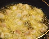 A picture of step 4 of Lightly Salted Stir-Fried Chicken and Cashew Nuts.