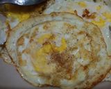 Foto langkah ke 1 dari resep Telur Ceplok Kecap Tiram.