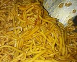 Foto langkah ke 6 dari resep Mie goreng polos.
