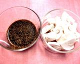 A picture of step 1 of All-Purpose Balsamic Sauce with Mushrooms.