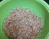 A picture of step 1 of Zanzannit Maharashtrian Kulith Usali.