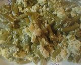 A picture of step 3 of Green beans and scrambled eggs.