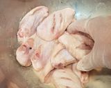 รูปขั้นตอนการทำที่ 2 ของ ไก่ทอดน้ำปลา