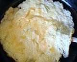 A picture of step 4 of Chili Fried Eggs.