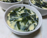 A picture of step 4 of Wakame Seaweed Chawanmushi (Egg Custard).