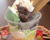 A picture of step 5 of A Japanese Confection: Namafu Parfait with An-mitsu and Oshiruko.