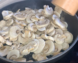 Foto del paso 6 de la receta: Pavo en salsa de cerveza