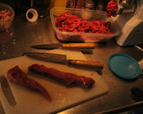 Foto del paso 6 de la receta: Salchicha parrillera, zochoris y chorisos secos, y choris a la pomarola