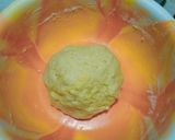 Foto langkah ke 2 dari resep Donat Tanpa Telur (Ekonomis, Takaran Sendok).