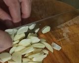 Foto langkah ke 3 dari resep Ikan asin cumi cabe hijau saos tauco asin 🥰.