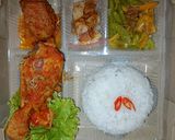 Foto langkah ke 3 dari resep 160. Nasi Kotak Ayam, Tahu, Telor Bumbu Bali.