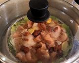 Foto langkah ke 4 dari resep Ayam Kukus dengan Kurma Merah dan Goji Berry.