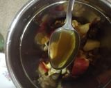 A picture of step 2 of Apple smoothie.