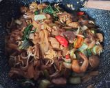 Foto langkah ke 4 dari resep Kwetiau Goreng.