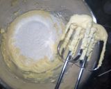 A picture of step 2 of Butter flower cookies.