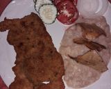 Foto del paso 3 de la receta: Milanesa de cerdo bien zasonada