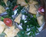 Foto langkah ke 5 dari resep Ikan Tembang Kuah Nanas.