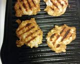A picture of step 5 of Turkey burgers.