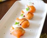 A picture of step 6 of Scallop & Salmon Tartare Sushi Balls.
