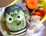 A picture of step 5 of Frankenstein Monster and a Skull Halloween Character Bento.