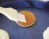 A picture of step 6 of Mini Dorayaki.