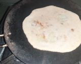 A picture of step 5 of Potato paratha.
