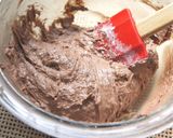 A picture of step 4 of Easy Chocolate Cupcakes.