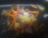 A picture of step 4 of Sweet and sour beef.