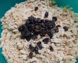 Foto del paso 4 de la receta: Budín de pan (sin cocción) con pasas de uva