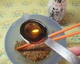 A picture of step 5 of Lettuce Salad with Sticky Natto Dressing.