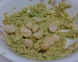 A picture of step 1 of Avocado and Macadamia Diet Brunch Sandwich / DAY 2.