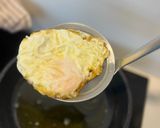 Foto del paso 3 de la receta: El huevo frito perfecto: ¡con puntilla y yema para mojar!