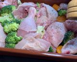 Foto del paso 4 de la receta: Pollo con brócoli al horno