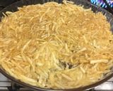 Foto del paso 1 de la receta: Tarta manzanas rallada invertida