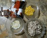 A picture of step 2 of Desi chicken corn soup.