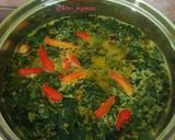Foto langkah ke 8 dari resep Gulai daun chaya dengan taburan rebon goreng dan cabe rawit.